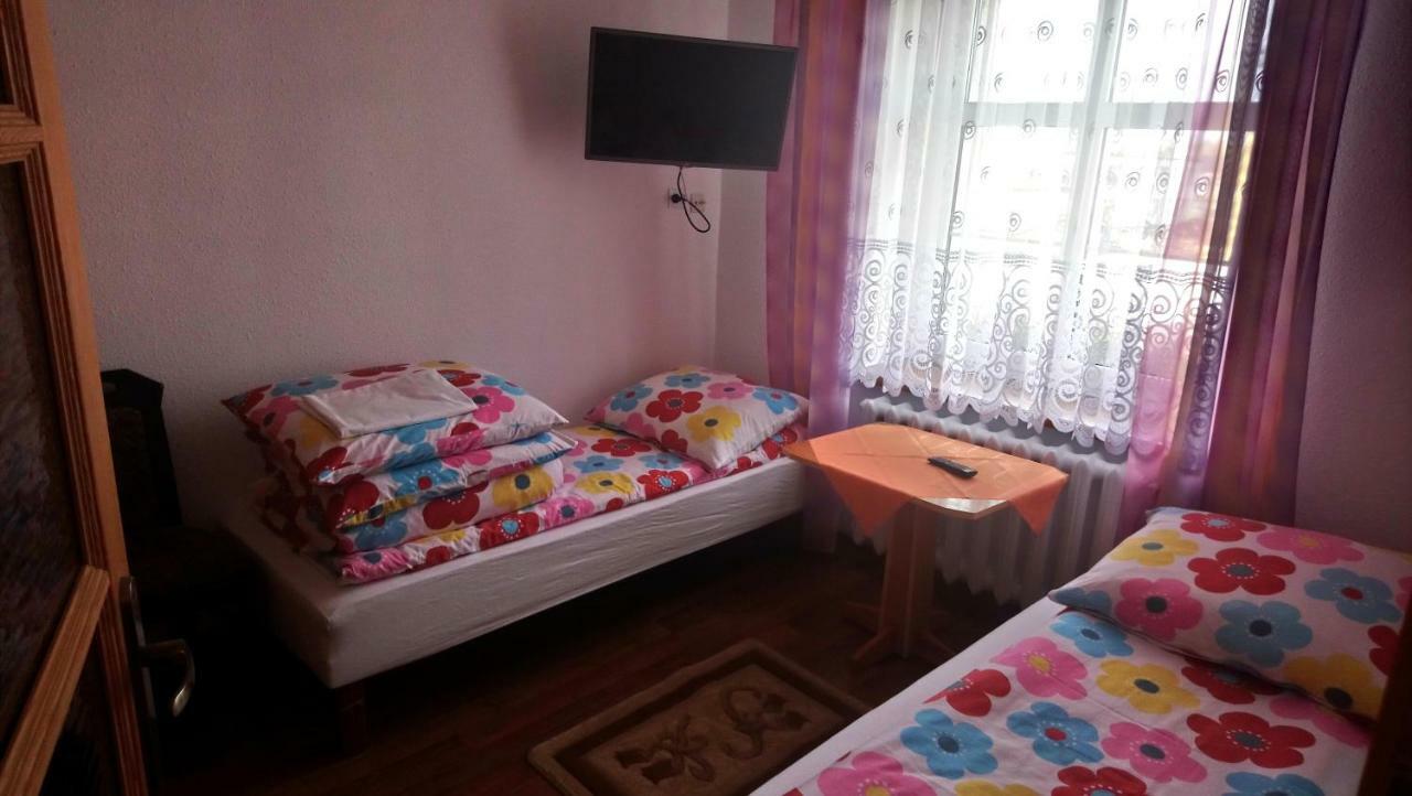 Pokoje Goscinne Straznica Jarosławiec Rom bilde